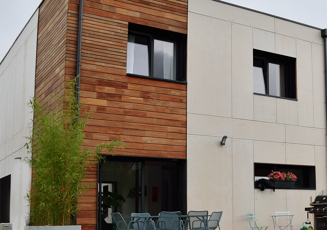 character wooden house with a mix finishing between wood and concrete